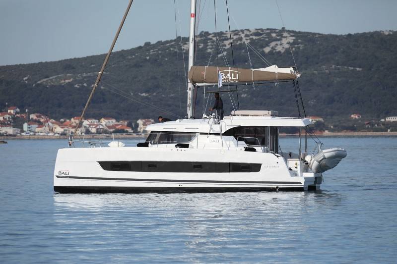 Bali Catspace, Atos | Yacht Charter Croatia