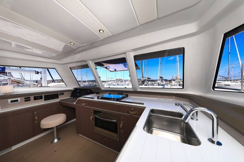 Bali Catspace, Atos | Yacht Charter Croatia