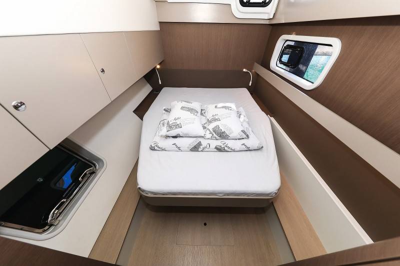Bali Catspace, Atos | Yacht Charter Croatia