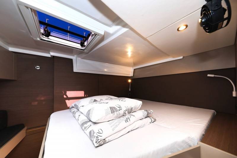 Bali Catspace, Atos | Yacht Charter Croatia