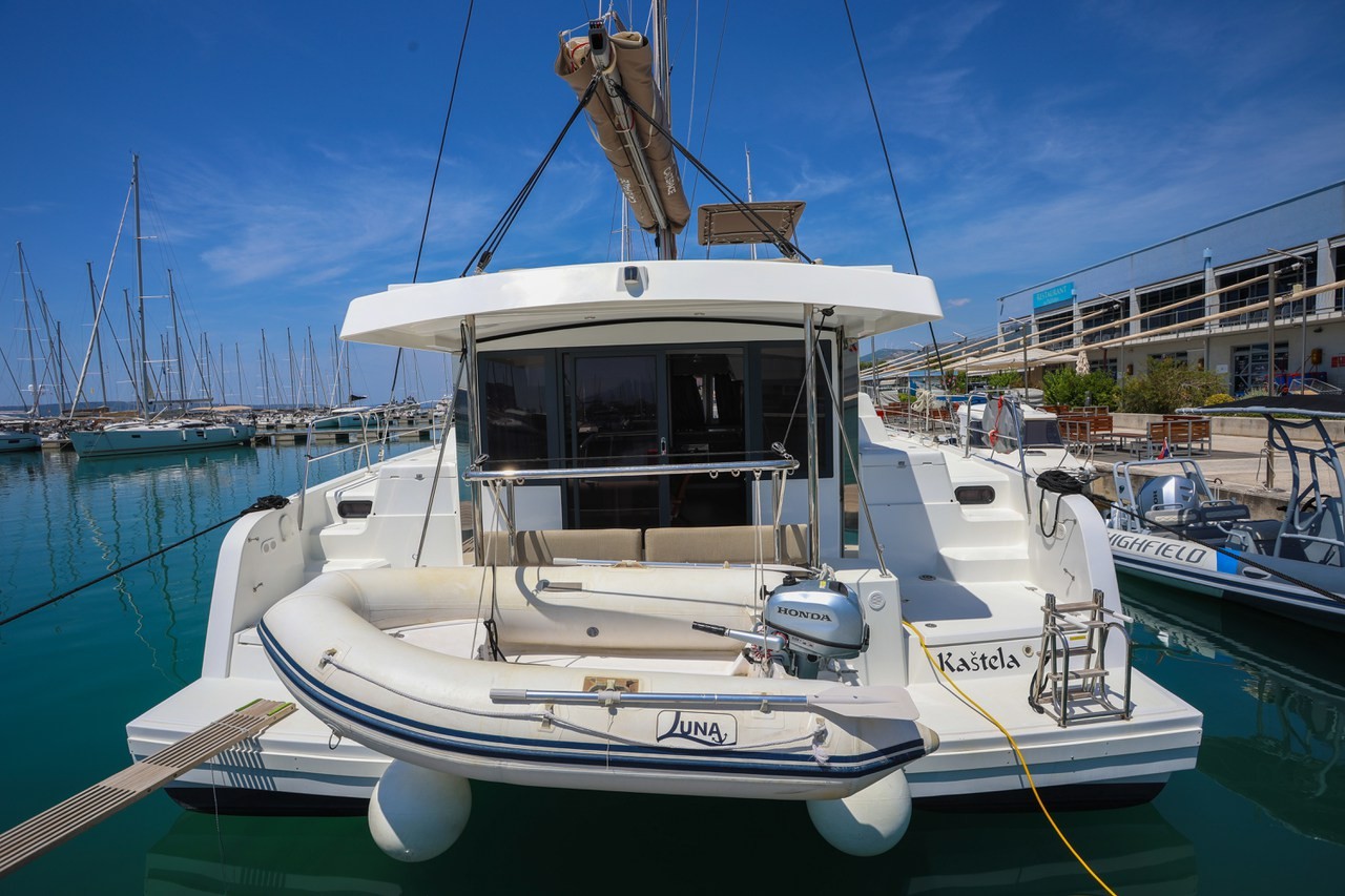 Bali Catspace, Osibova | Yacht Charter Croatia