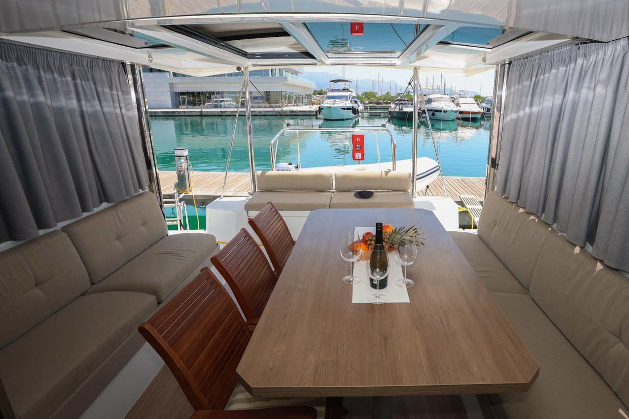Bali Catspace, Osibova | Yacht Charter Croatia