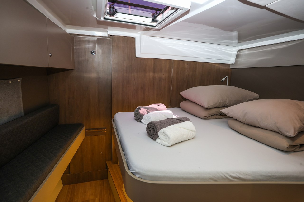 Bali Catspace, Osibova | Yacht Charter Croatia