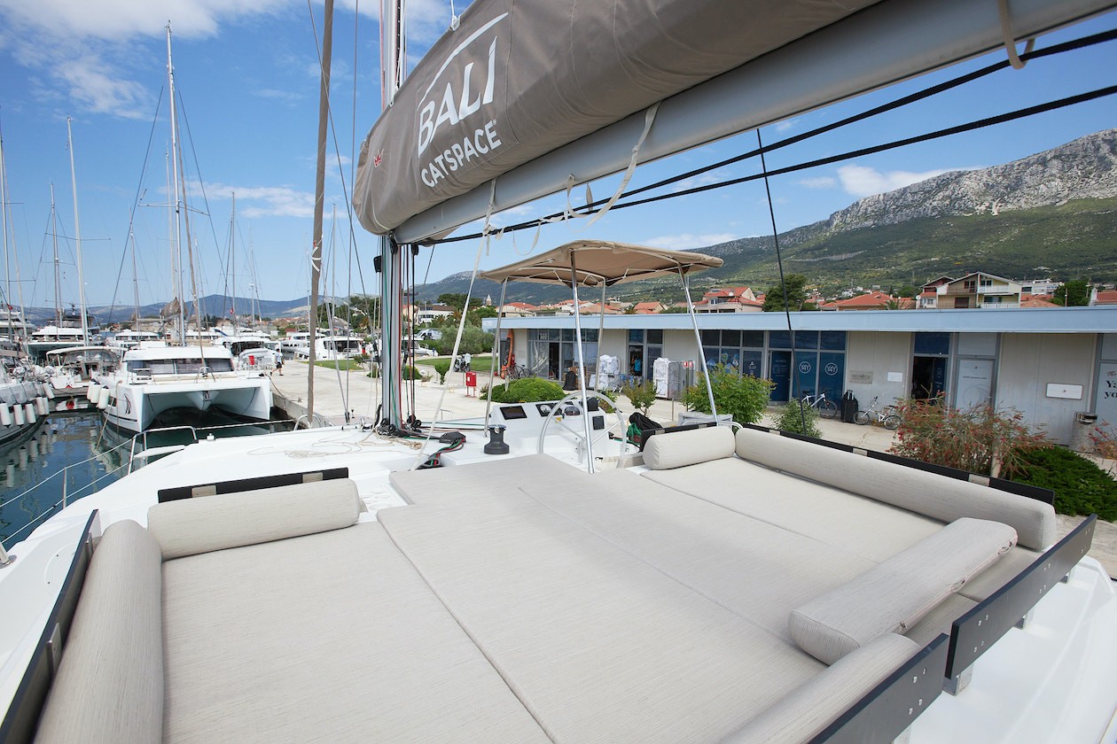 Bali Catspace, Meme | Noleggio di Yacht Croazia