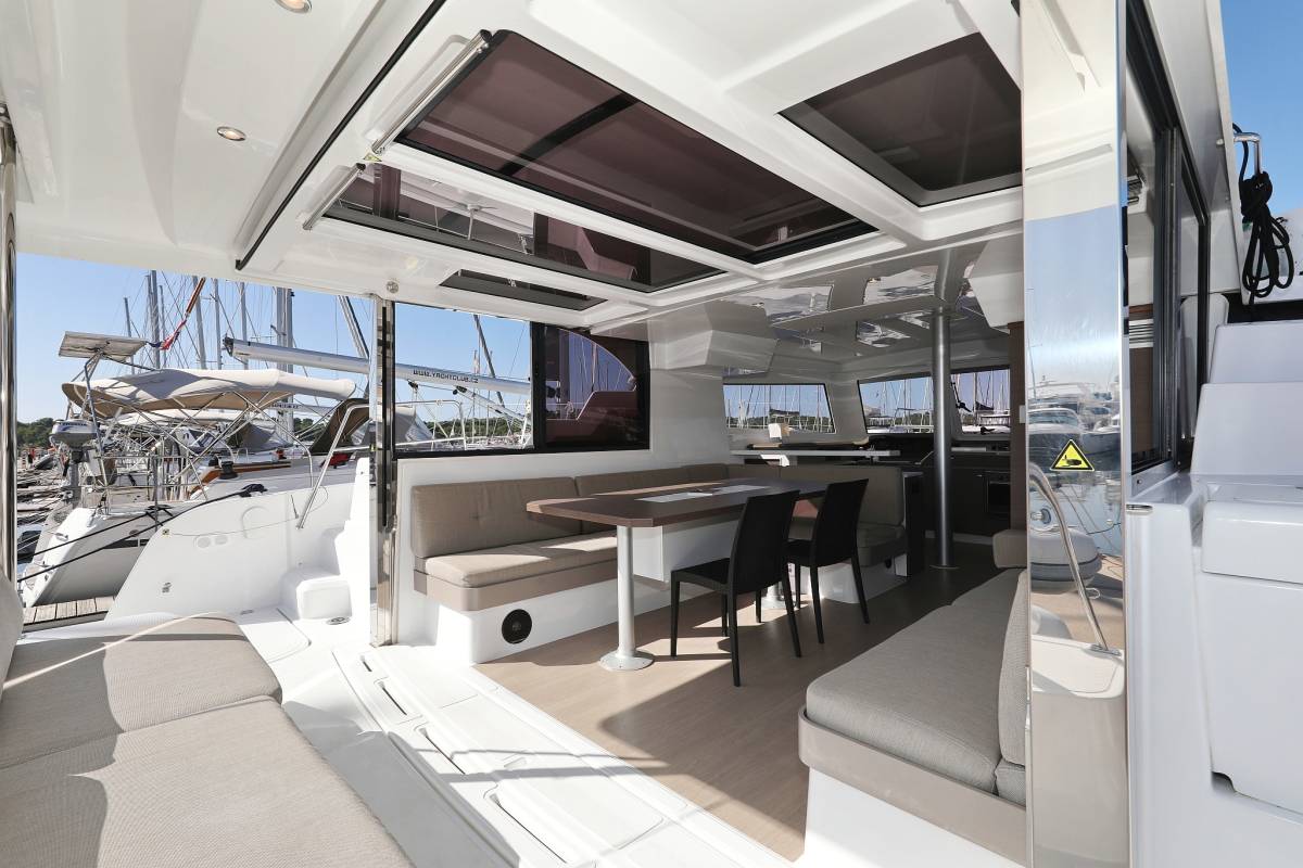 Bali Catspace, 4 Friends | Yacht Charter Croatia