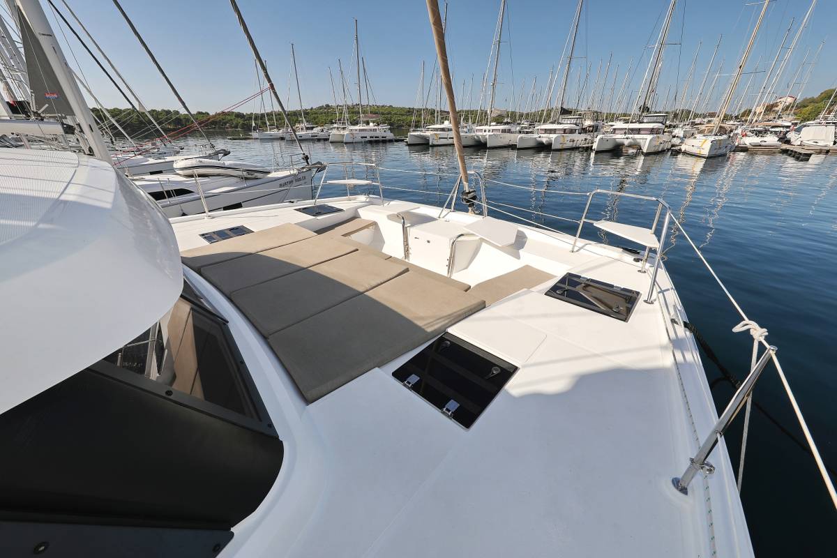 Bali Catspace, 4 Friends | Yacht Charter Croatia