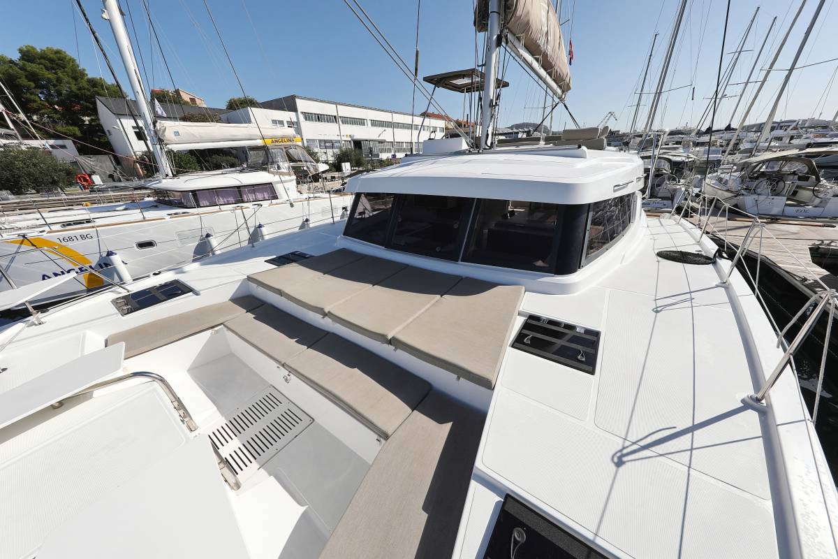 Bali Catspace, 4 Friends | Yacht Charter Croatia