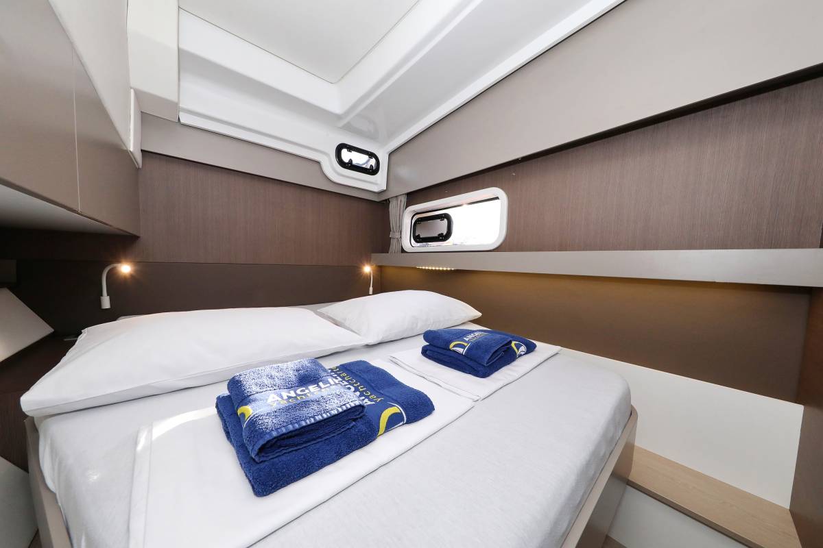 Bali Catspace, 4 Friends | Yacht Charter Croatia