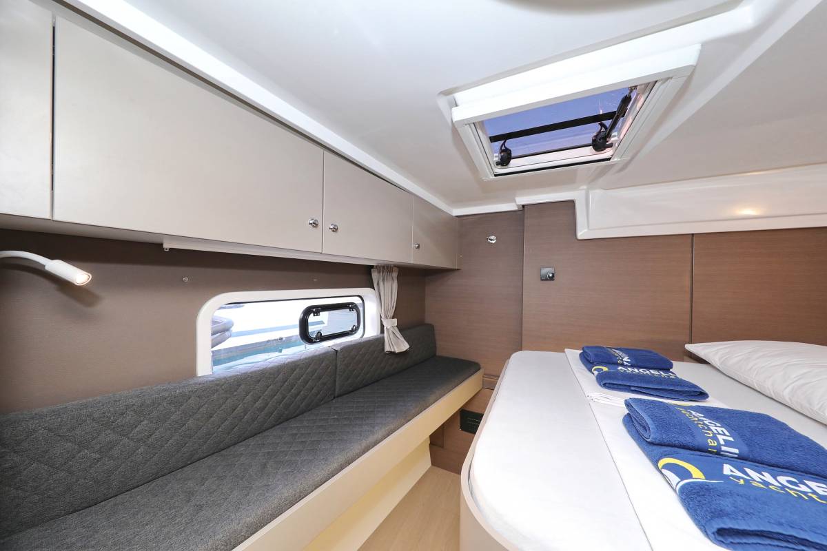 Bali Catspace, 4 Friends | Yacht Charter Croatia