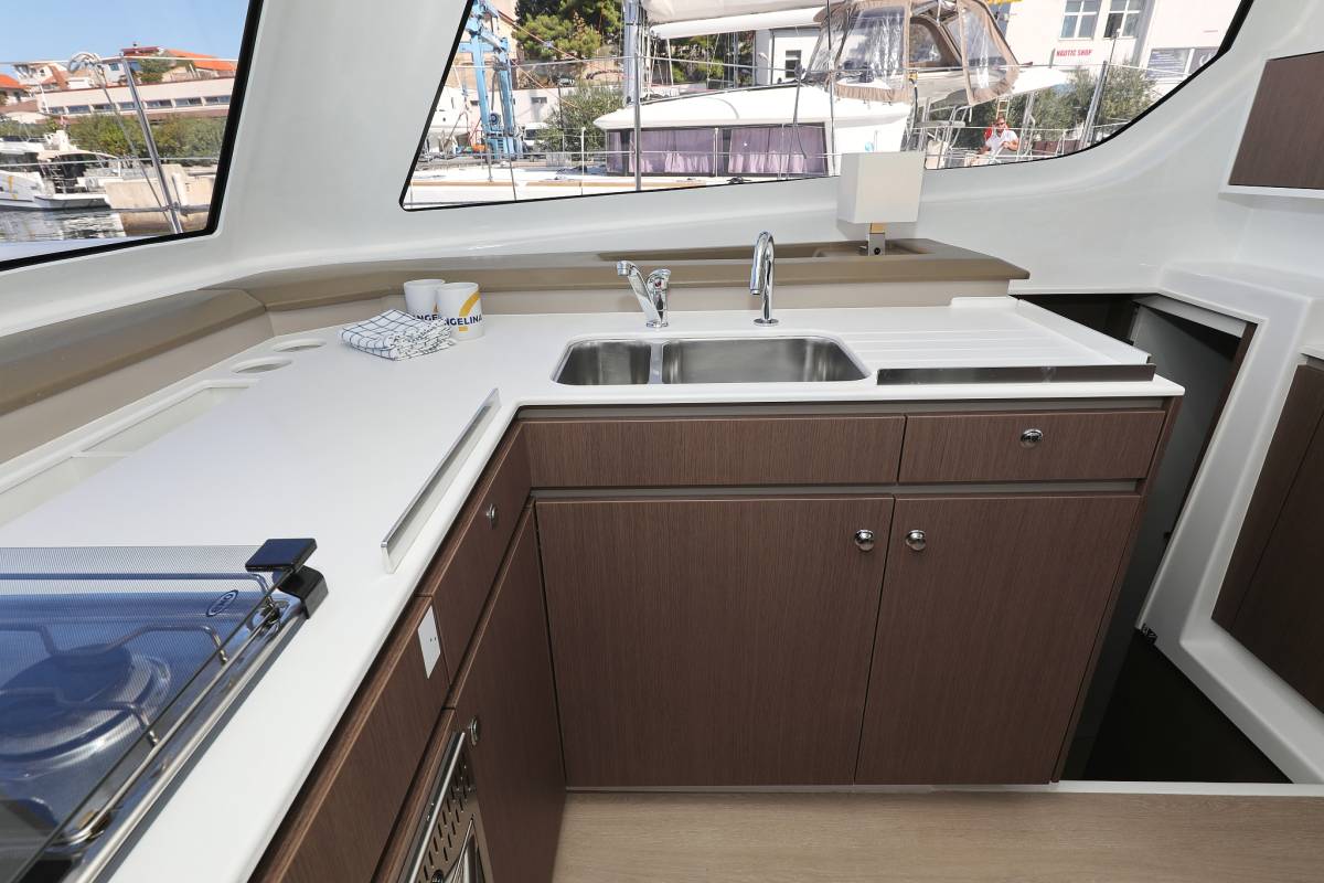 Bali Catspace, 4 Friends | Yacht Charter Croatia