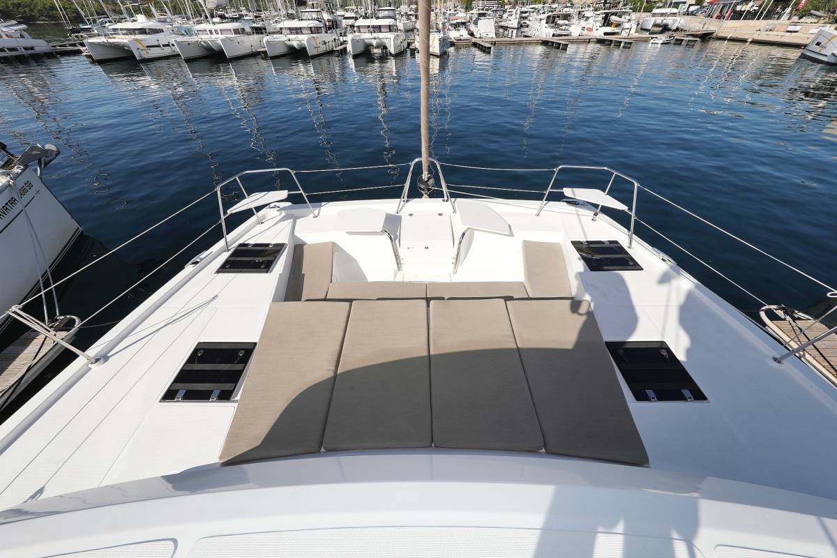Bali Catspace, 4 Friends | Yacht Charter Croatia