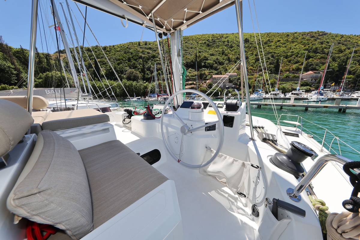 Bali Catspace, Jenny | Yacht Charter Croatia