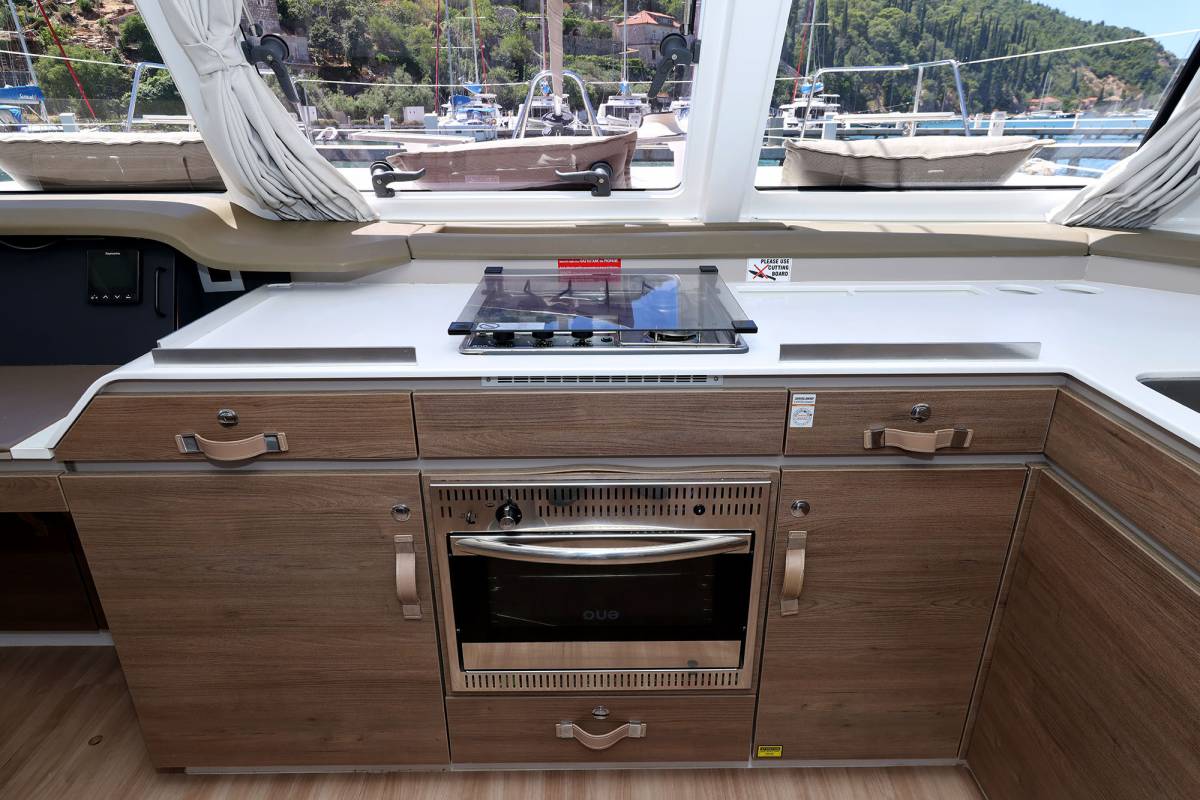 Bali Catspace, Jenny | Yacht Charter Croatia