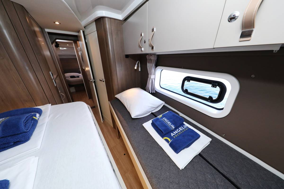 Bali Catspace, Ocean Office | Yacht Charter Croatia