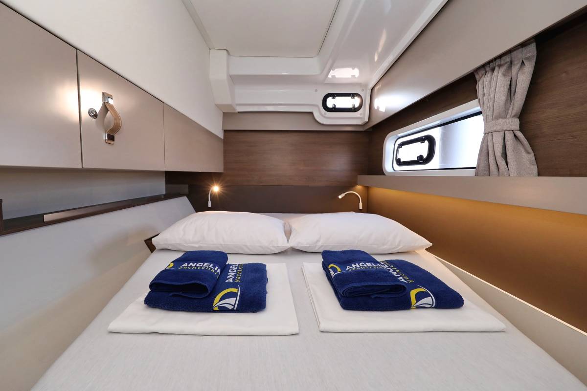 Bali Catspace, Ocean Office | Yacht Charter Croatia