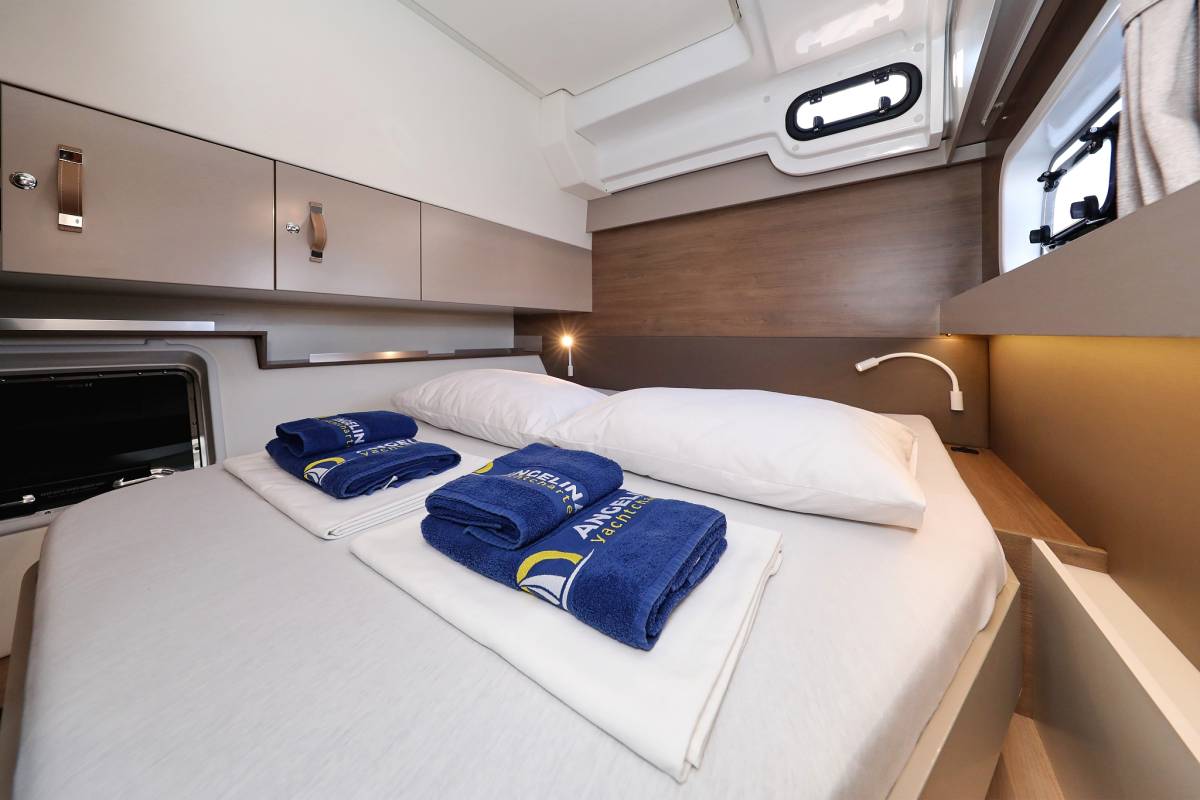 Bali Catspace, Ocean Office | Yacht Charter Croatia