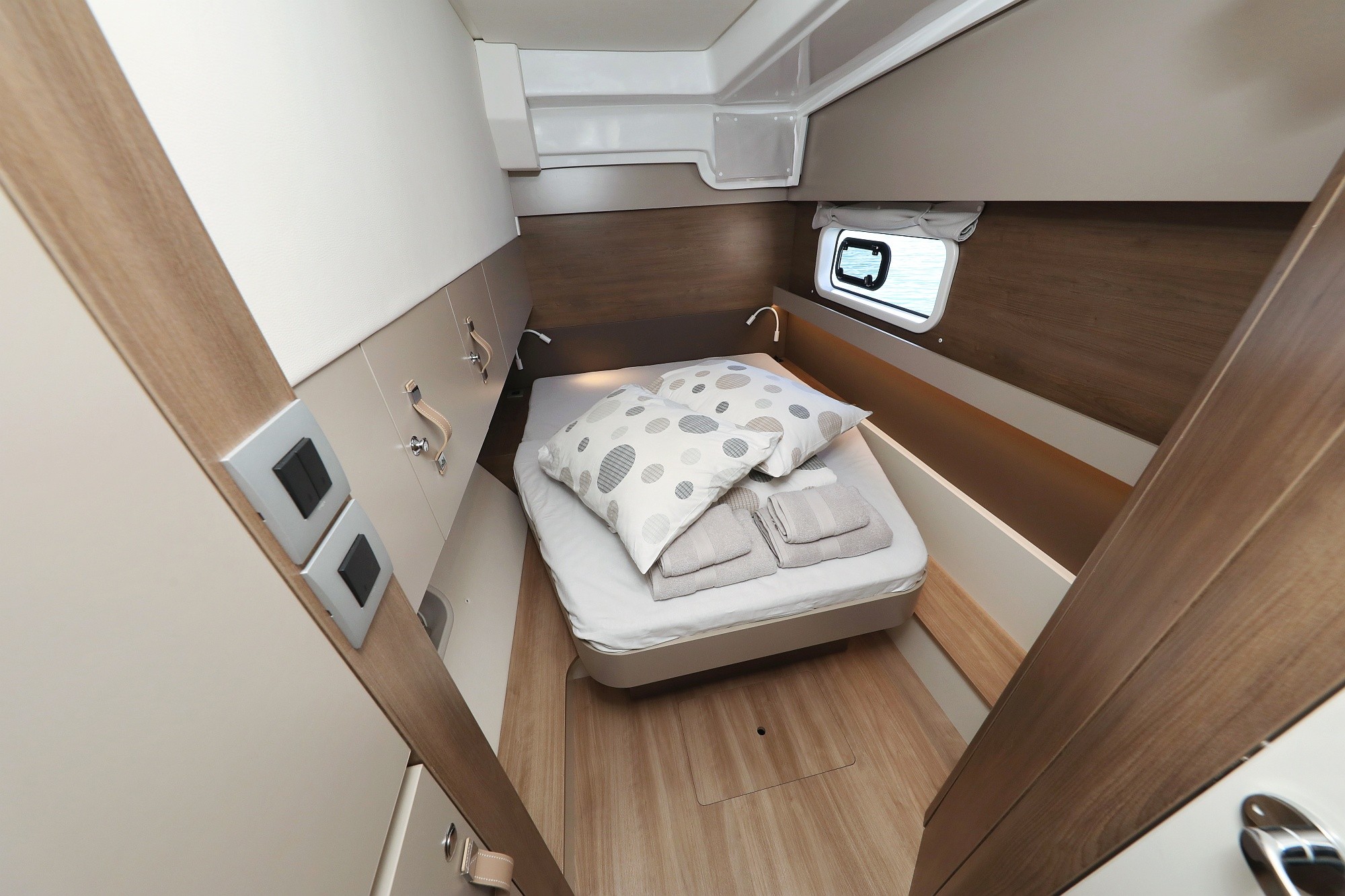 Bali Catspace, Toma | Yacht Charter Croatia