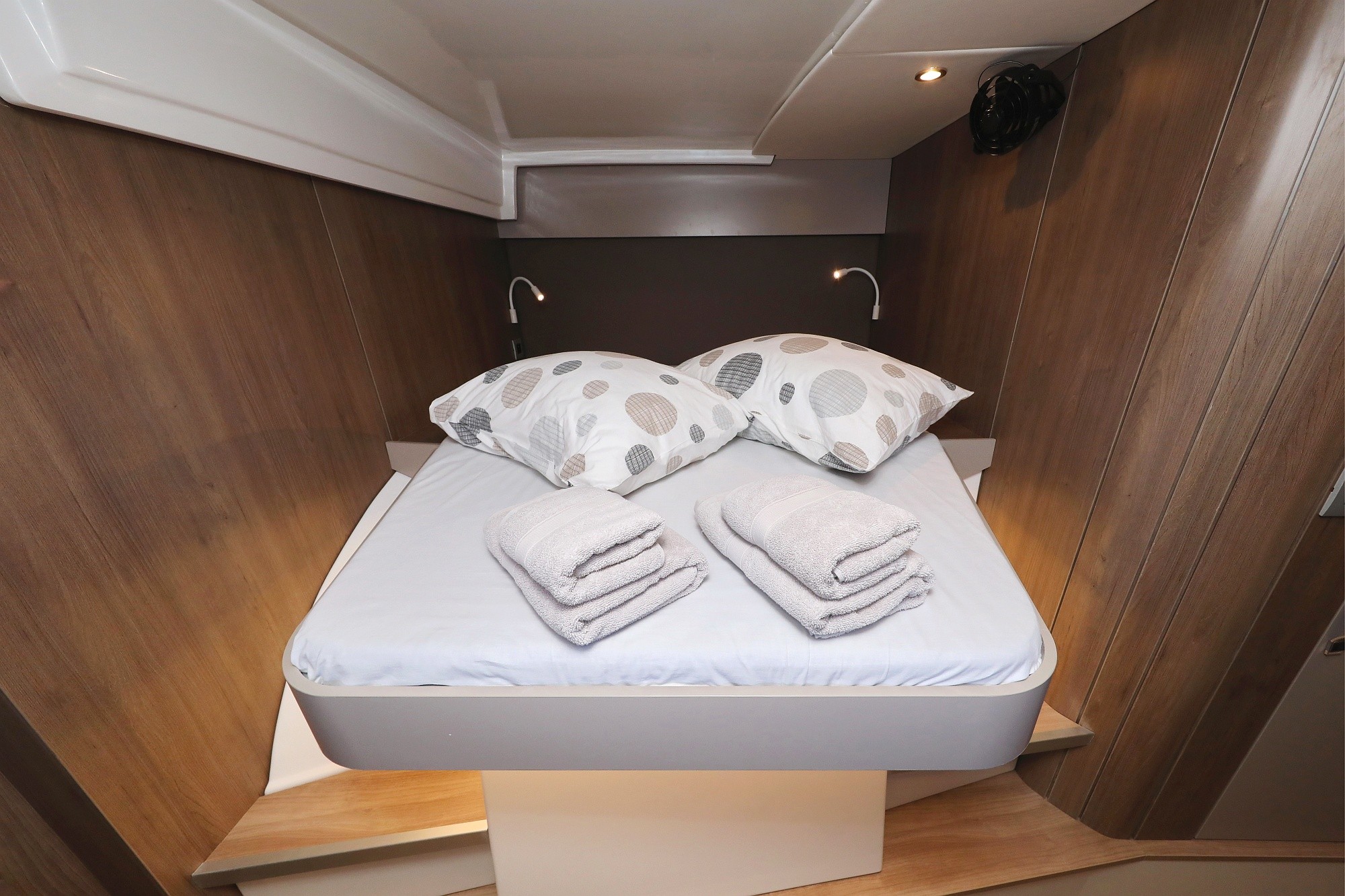 Bali Catspace, Toma | Yacht Charter Croatia