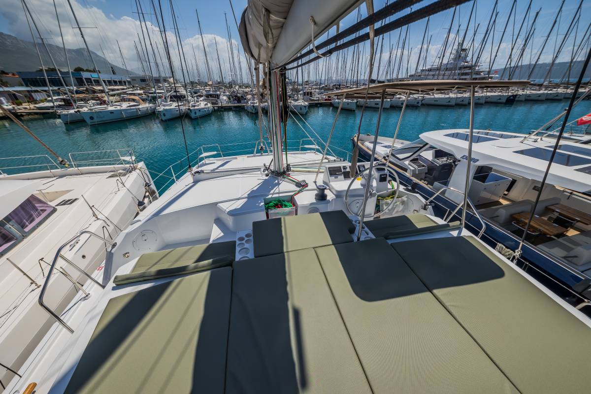 Bali Catspace, Happy Sailor | Yacht Charter Croatia