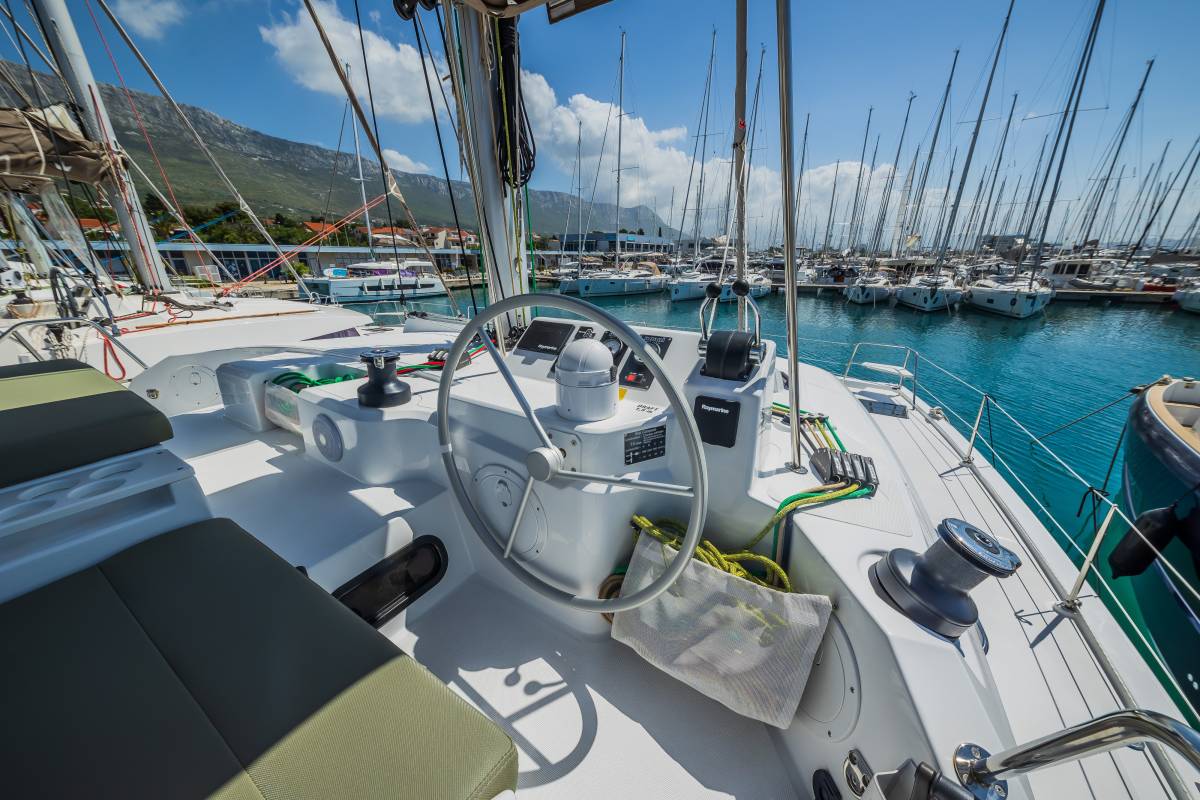 Bali Catspace, Happy Sailor | Yacht Charter Croatia