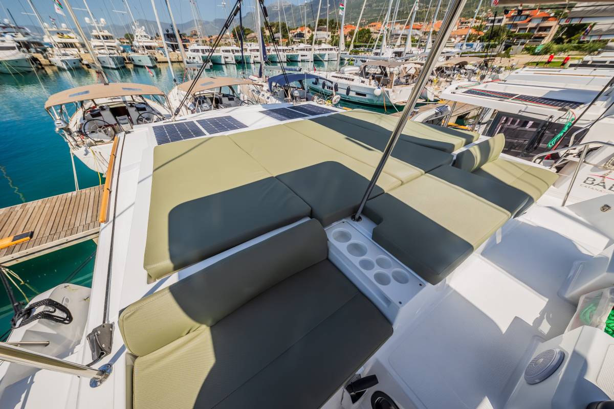 Bali Catspace, Happy Sailor | Yacht Charter Croatia
