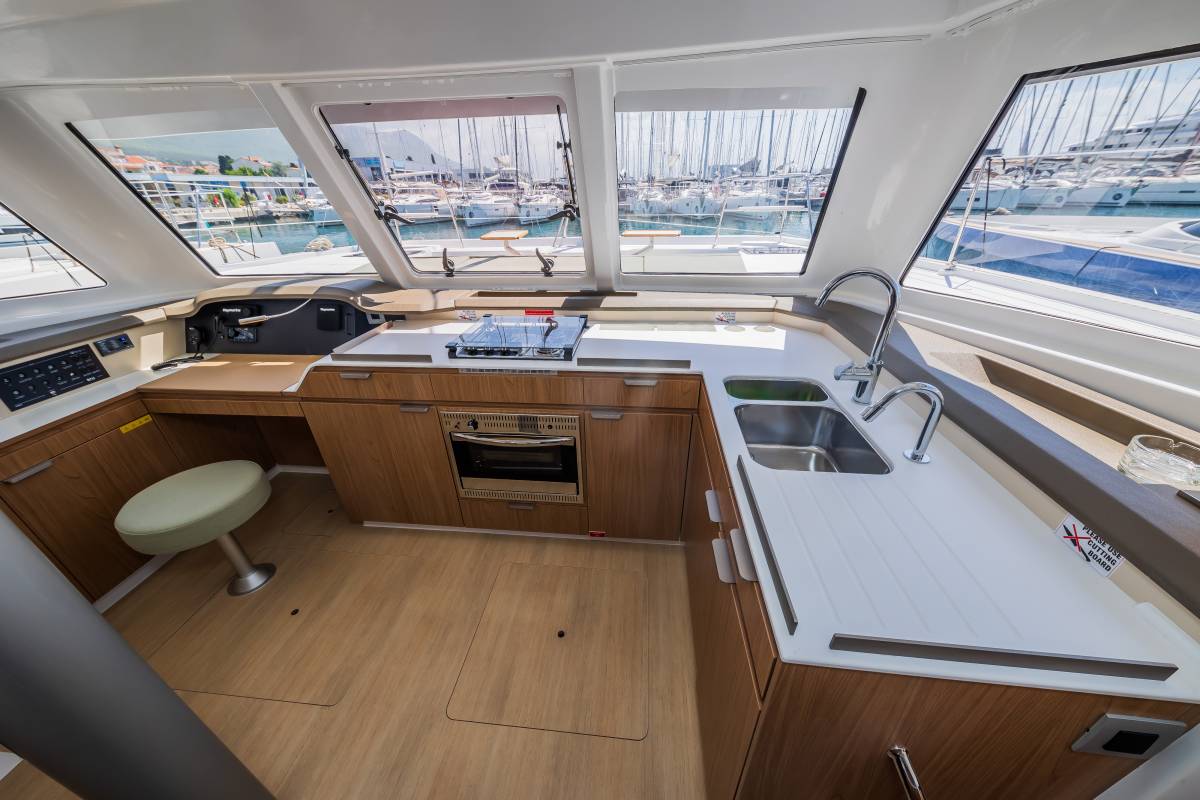 Bali Catspace, Happy Sailor | Yacht Charter Croatia