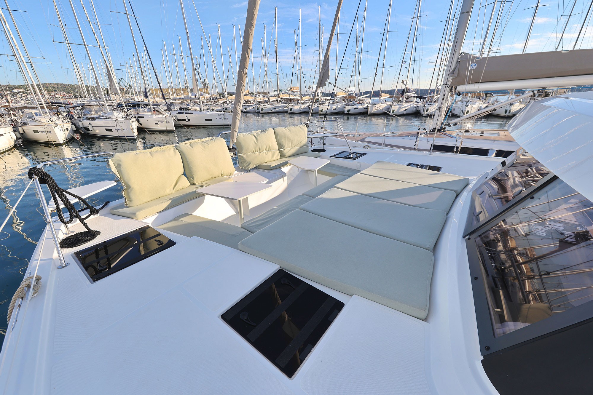 Bali Catspace, Agua De Luna | Yacht Charter Croatia