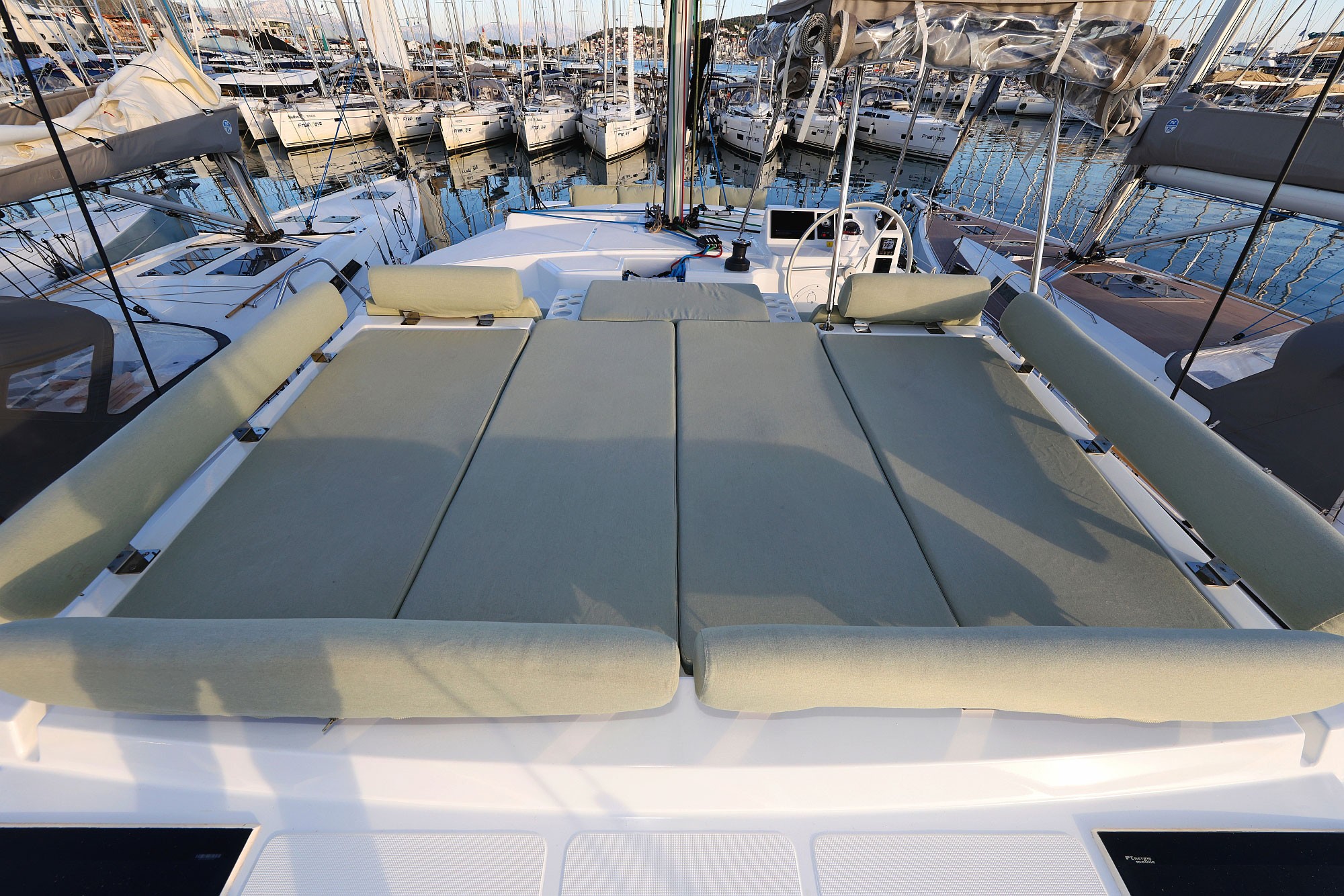 Bali Catspace, Agua De Luna | Yacht Charter Croatia