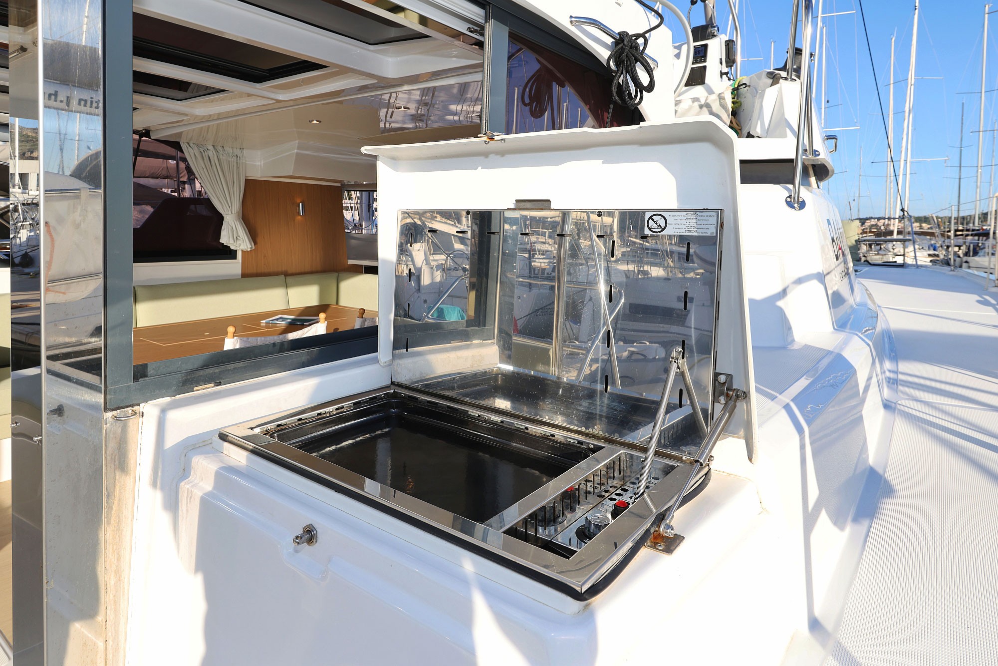 Bali Catspace, Agua De Luna | Yacht Charter Croatia