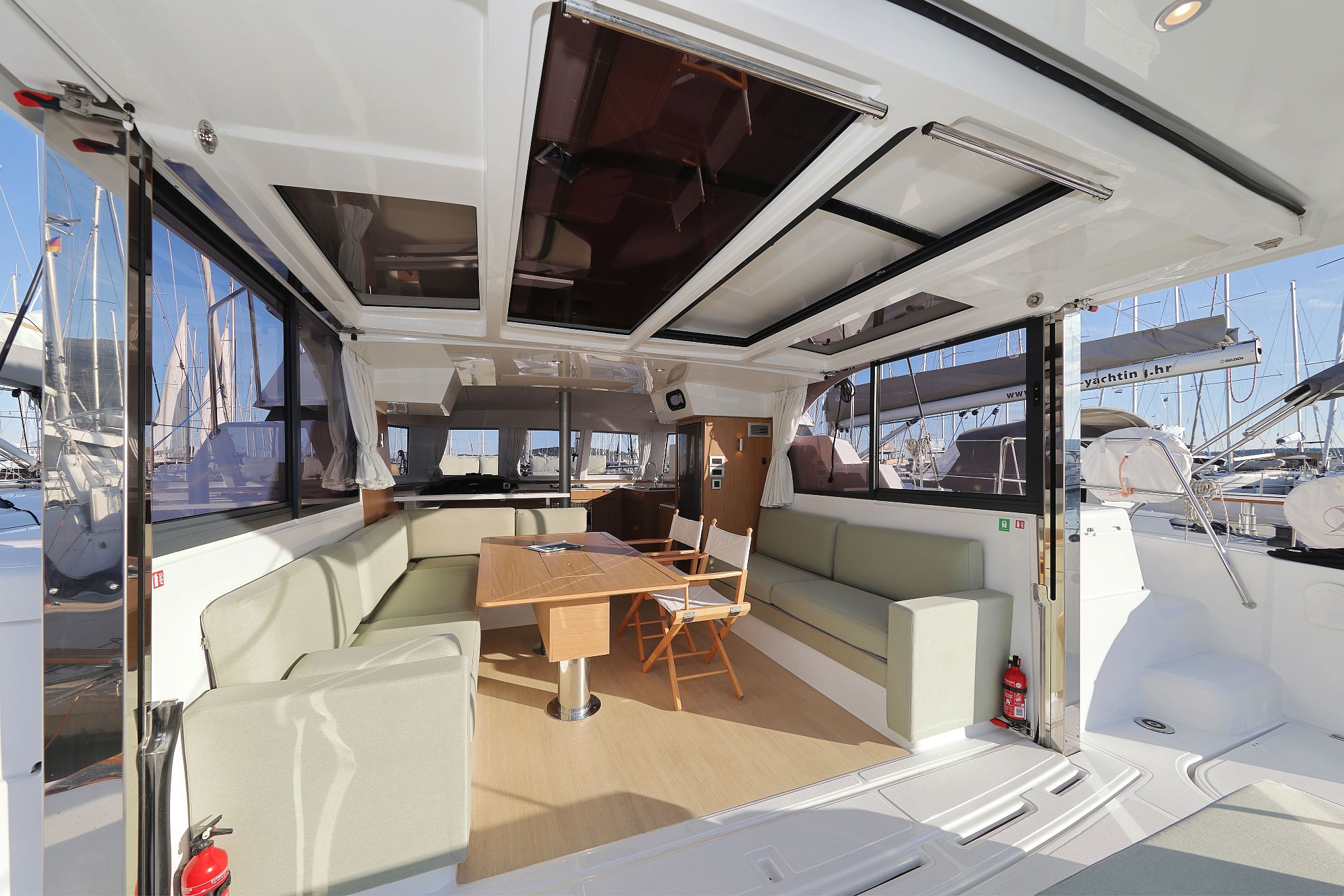 Bali Catspace, Agua De Luna | Yacht Charter Croatia