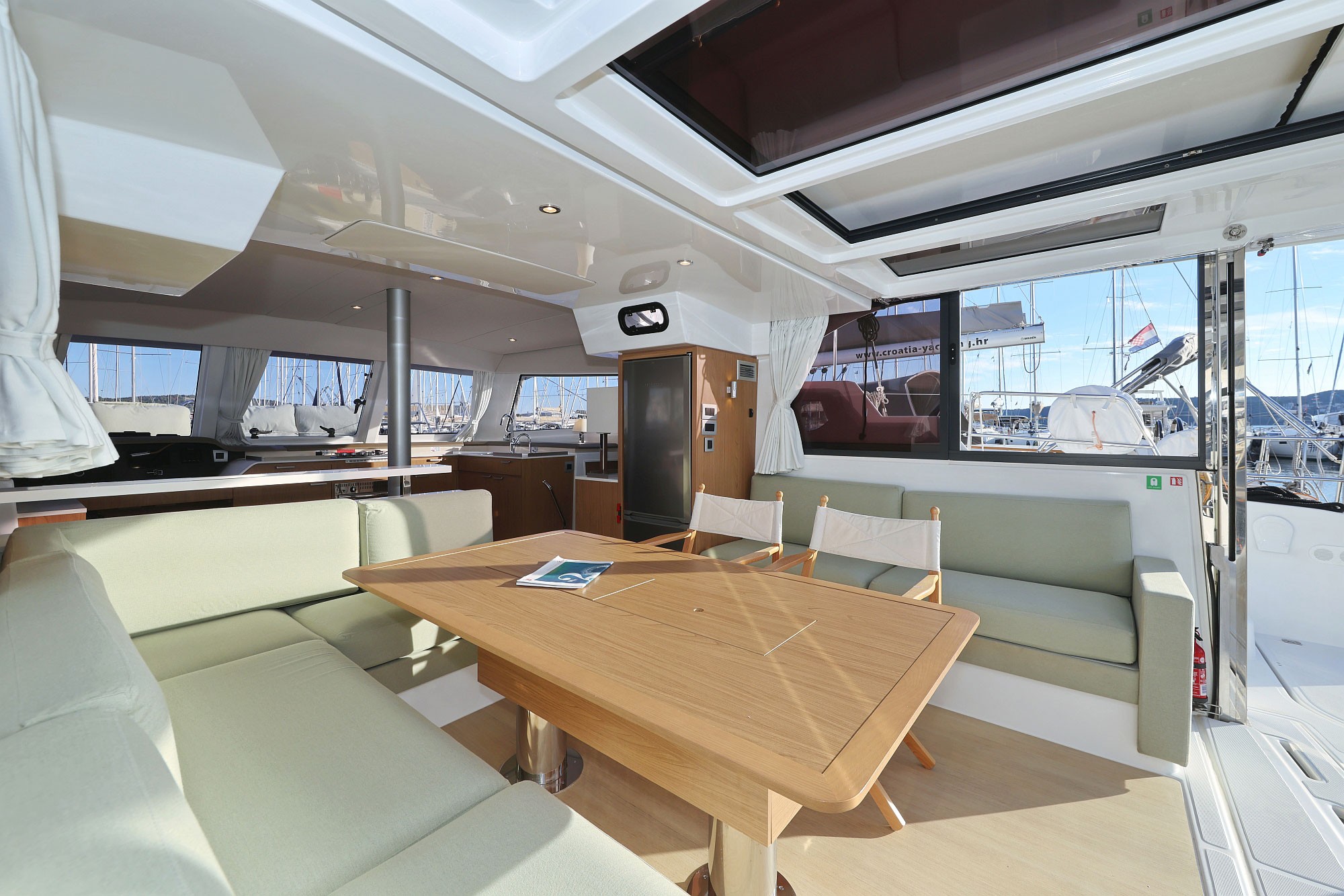 Bali Catspace, Agua De Luna | Yacht Charter Croatia