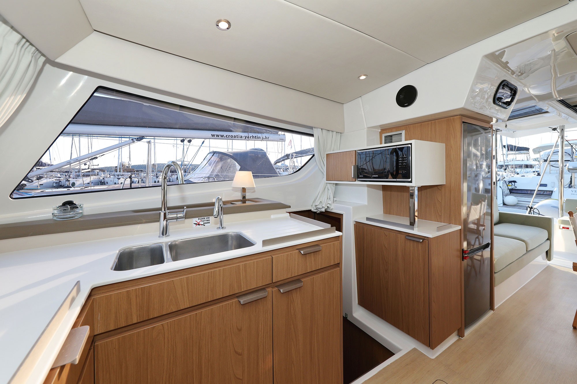 Bali Catspace, Agua De Luna | Yacht Charter Croatia