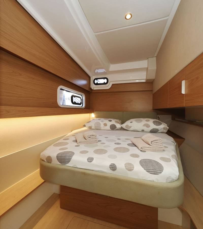 Bali Catspace, Agua De Luna | Yachtcharter Kroatien