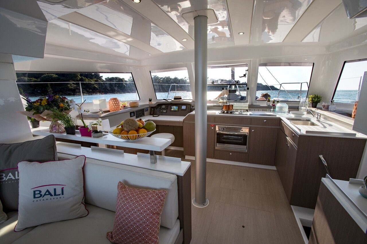 Bali Catspace, PERLE BLANCHE | Yacht Charter Croatia