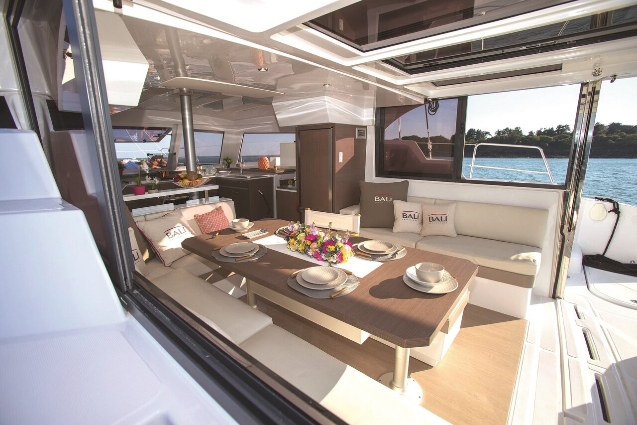 Bali Catspace, PERLE BLANCHE | Yacht Charter Croatia