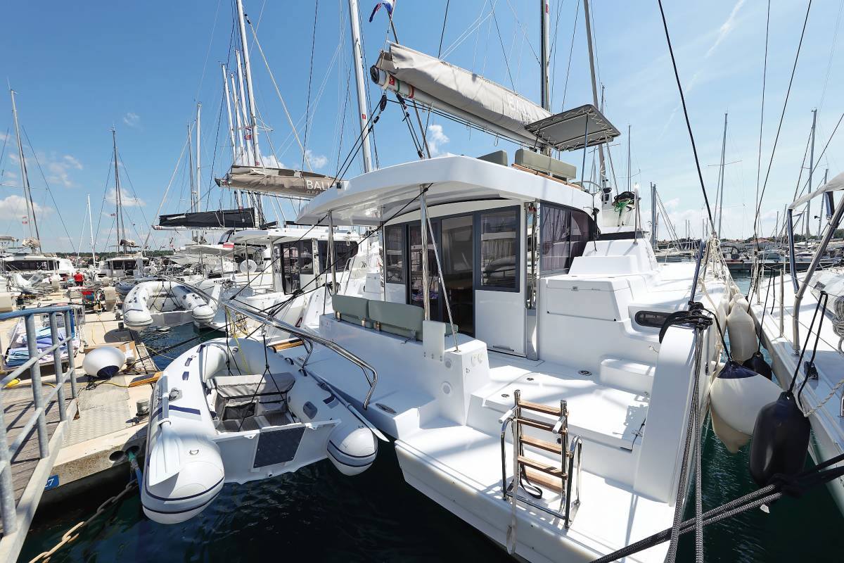 Bali Catspace, Baycat | Noleggio di Yacht Croazia