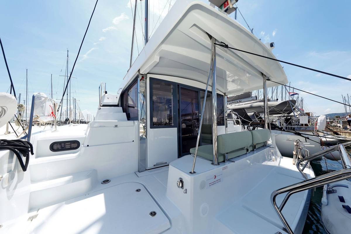 Bali Catspace, Baycat | Noleggio di Yacht Croazia