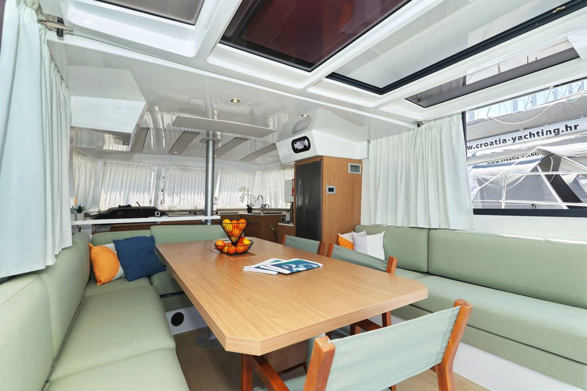 Bali Catspace, Baycat | Noleggio di Yacht Croazia