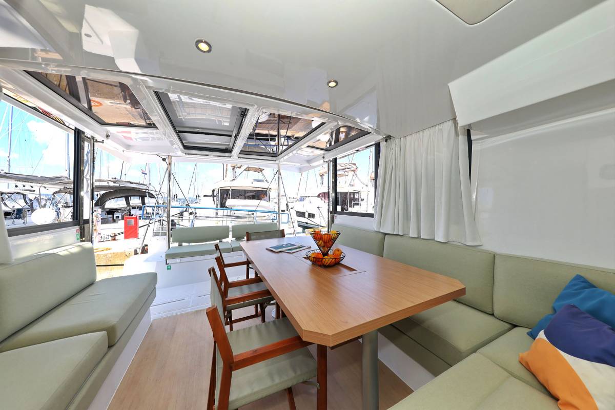 Bali Catspace, Baycat | Noleggio di Yacht Croazia