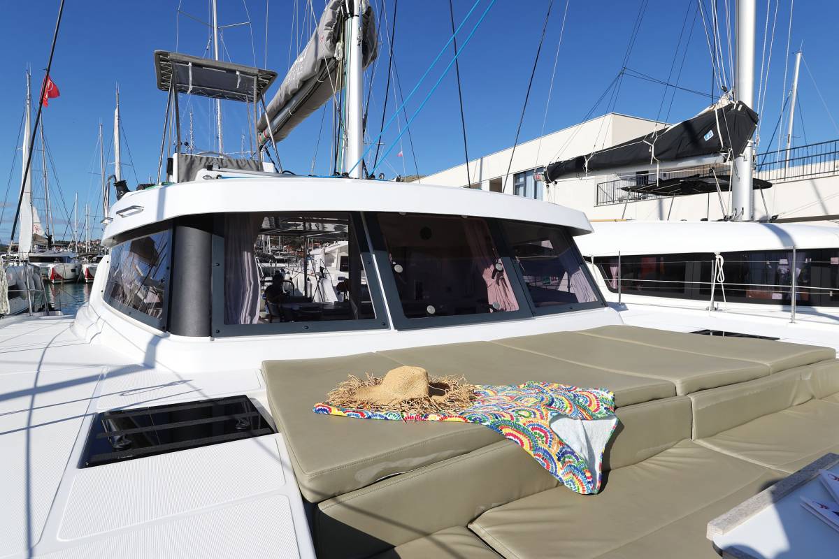 Bali Catspace, Sapphire | Yacht Charter Croatia