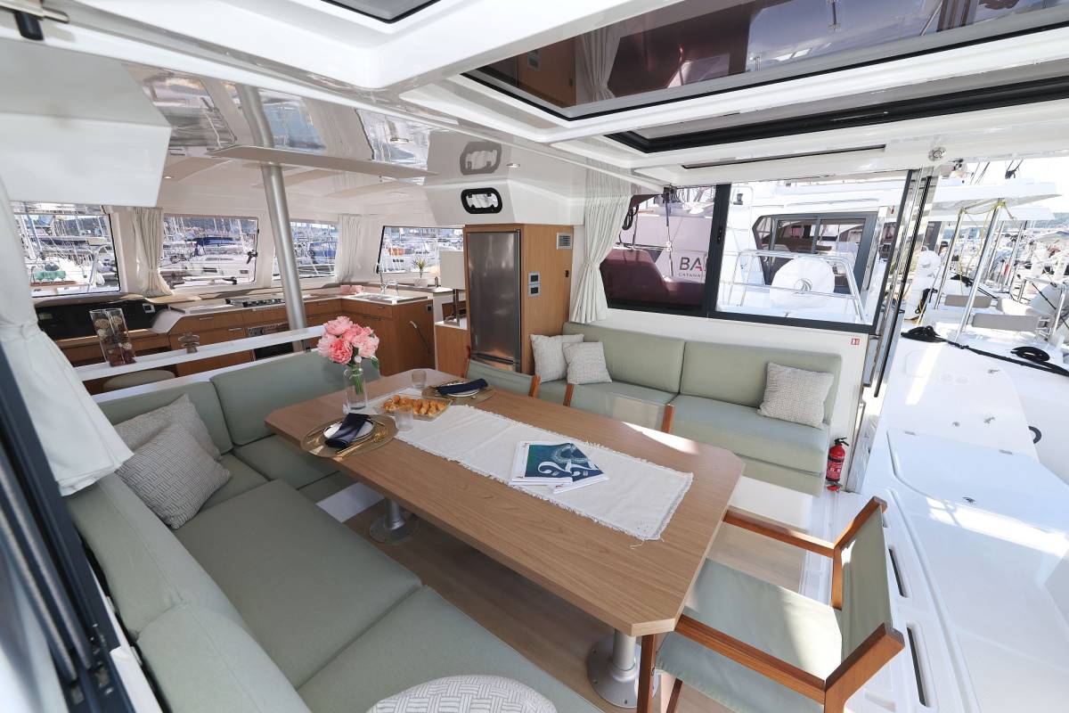 Bali Catspace, Sapphire | Yacht Charter Croatia