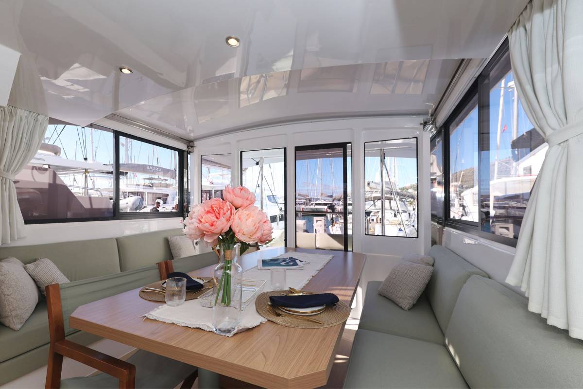 Bali Catspace, Sapphire | Yacht Charter Croatia