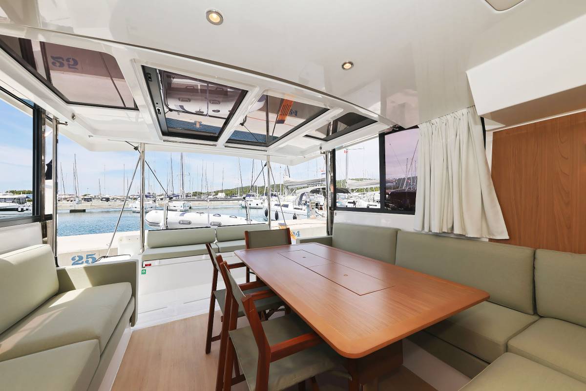 Bali Catspace, Esteri | Yacht Charter Croatia