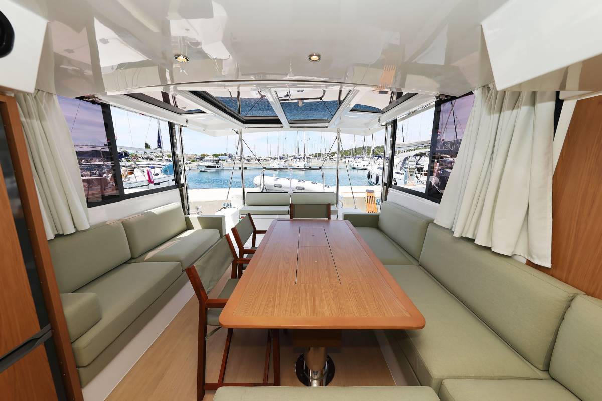 Bali Catspace, Esteri | Yacht Charter Croatia