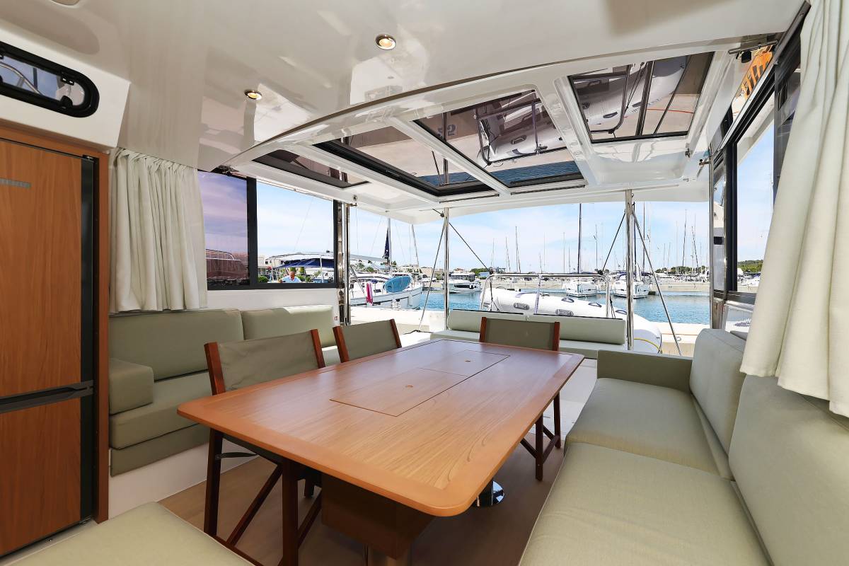 Bali Catspace, Esteri | Yacht Charter Croatia