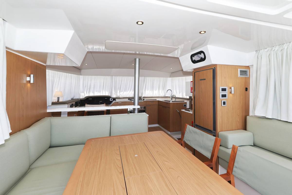 Bali Catspace, Esteri | Yacht Charter Croatia
