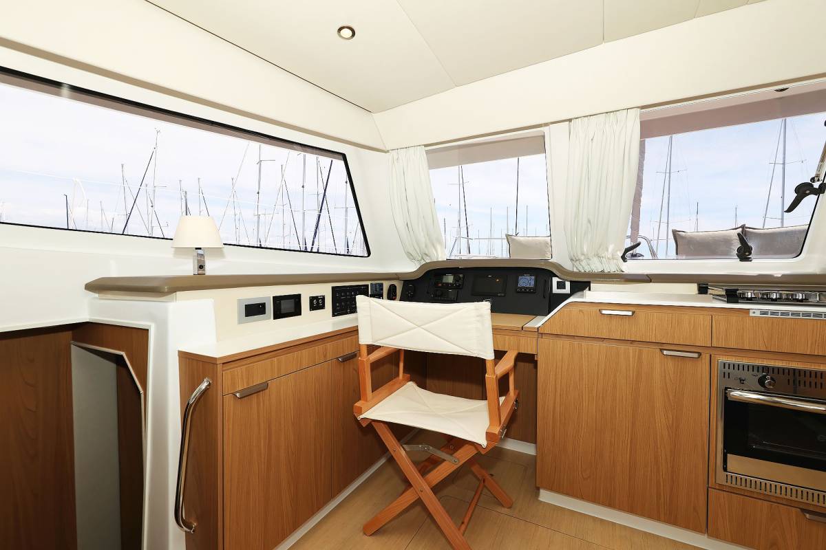 Bali Catspace, Esteri | Yacht Charter Croatia