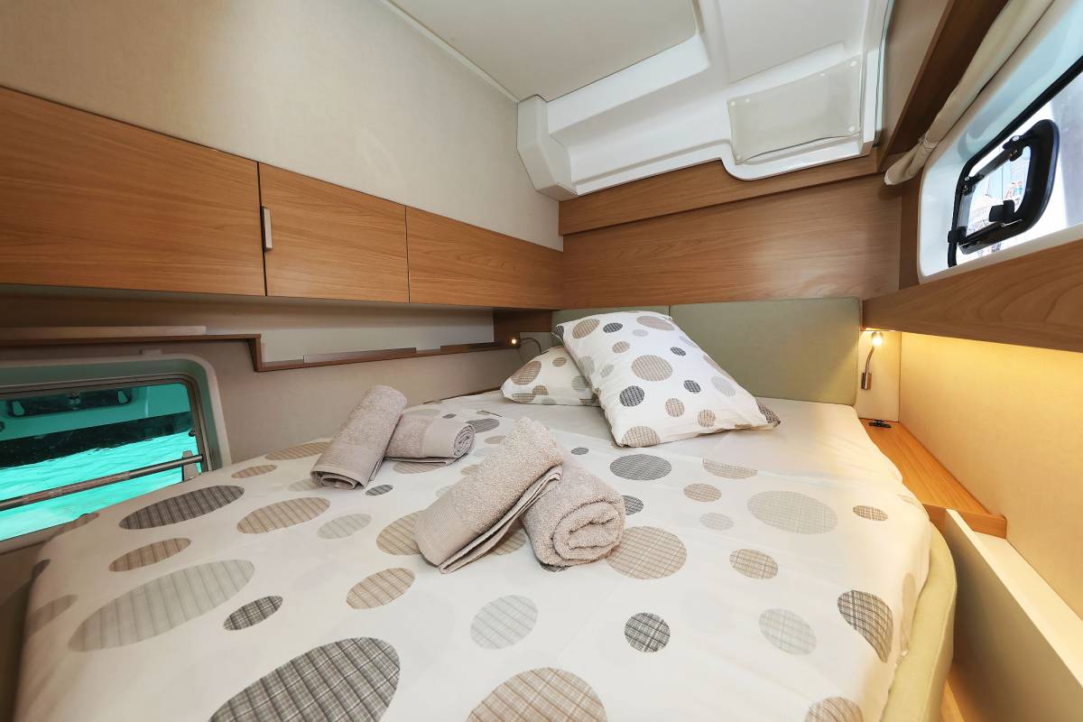 Bali Catspace, Esteri | Yacht Charter Croatia