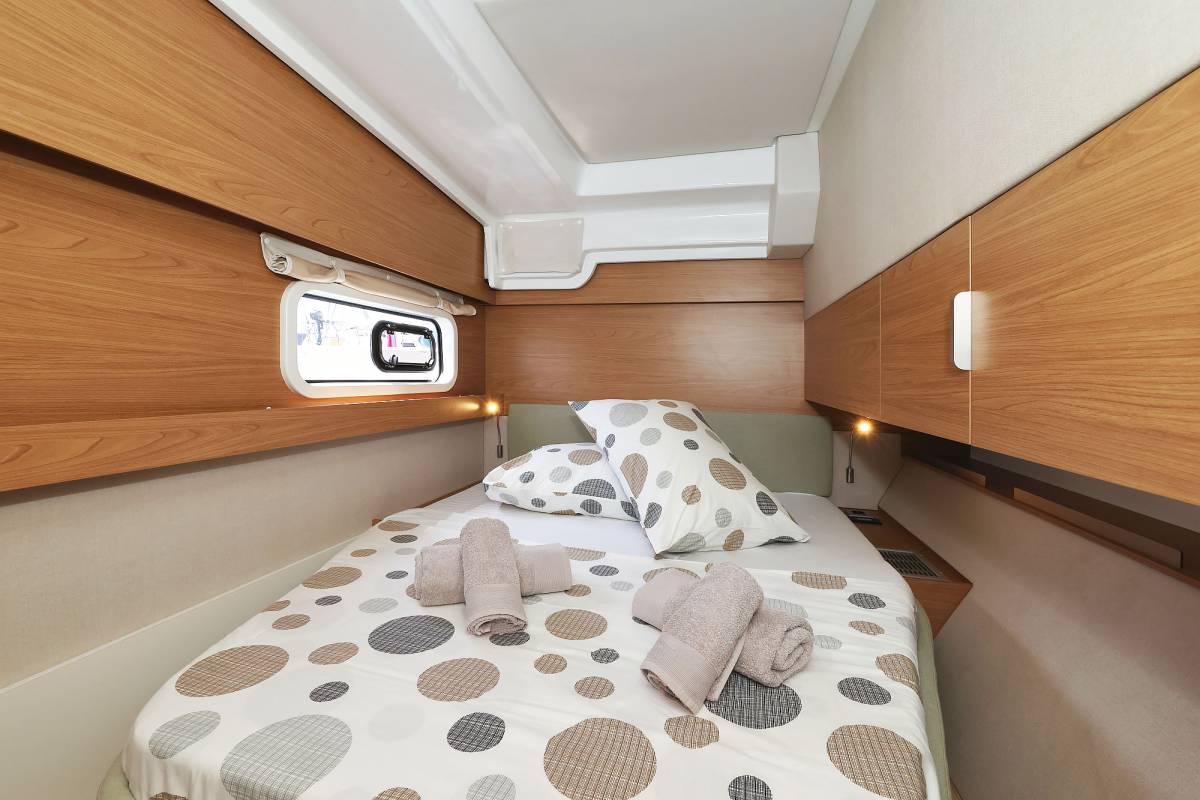 Bali Catspace, Esteri | Yacht Charter Croatia