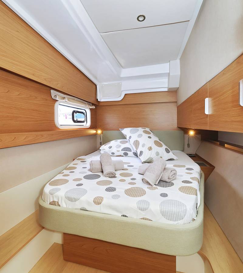 Bali Catspace, Esteri | Yacht Charter Croatia